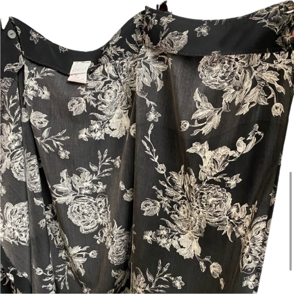 Studio C Black White Floral Wrap Maxi Skirt Size 12 - Picture 6 of 8